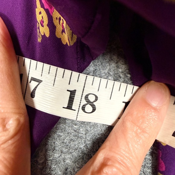 Betsey Johnson Size 6 Tiered Midi Shift Dress Purple Brown Silk Floral V Neck - Picture 10 of 10